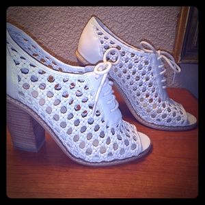 Hinge Basket Lace Up Heels